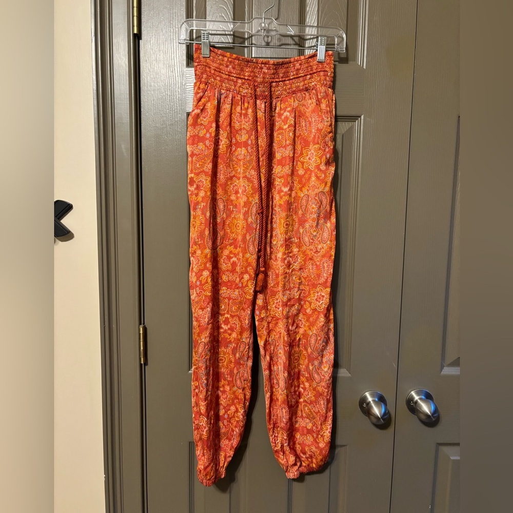 Arie Women’s Jogger